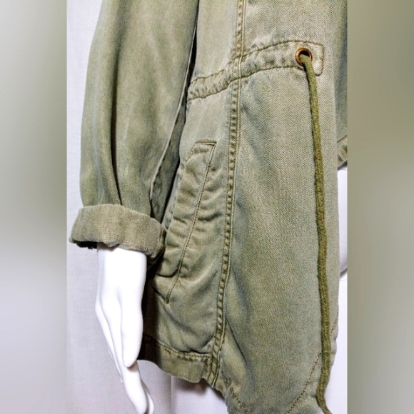 Max Jeans Tencel Draped Utility Jacket - Picture 5 of 6